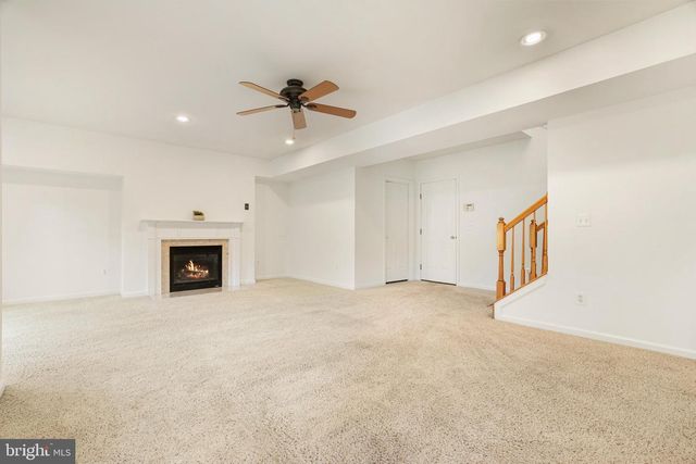 19217 KEPHARTS MILL TER, Leesburg, VA 20176