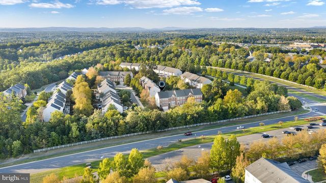 19217 KEPHARTS MILL TER, Leesburg, VA 20176