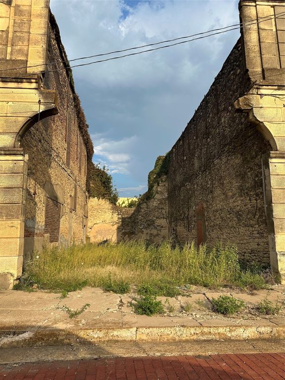 354 5th Street, Honey Grove, TX 75446