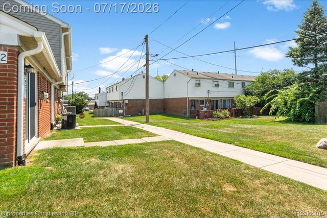 29254 Manchester Street, Westland, MI 48185