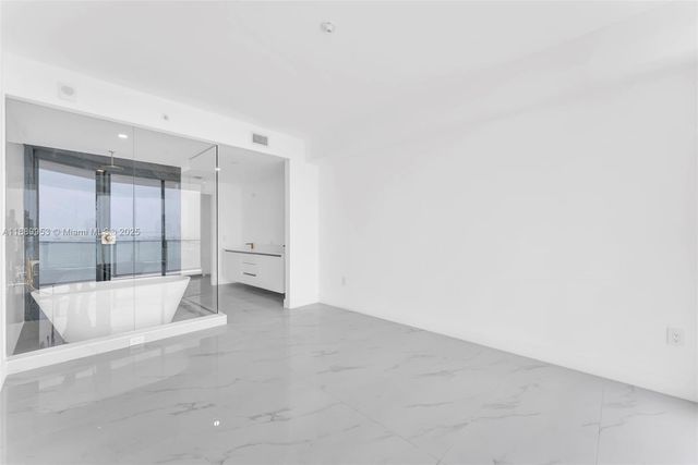 700 NE 24th St 3706, Miami, FL 33137