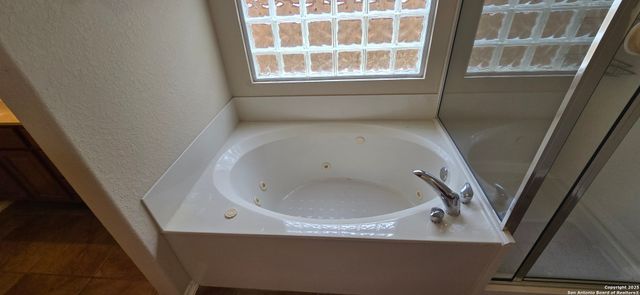 8343 Bordeaux Bay, San Antonio, TX 78255