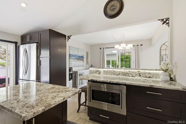 16 Birch Drive, Mahopac, NY 10541