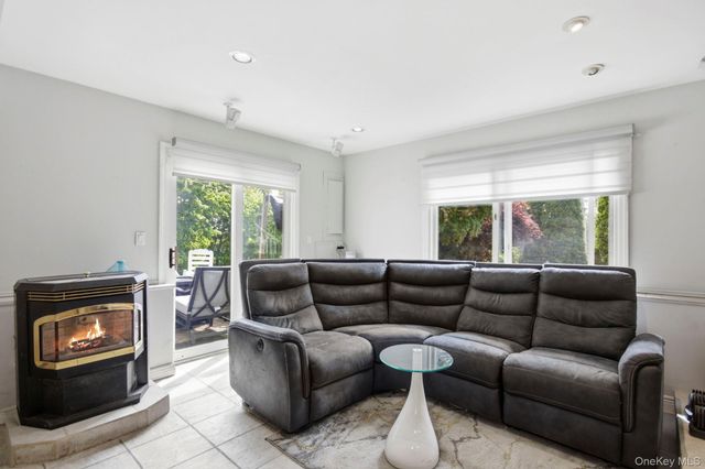 16 Birch Drive, Mahopac, NY 10541