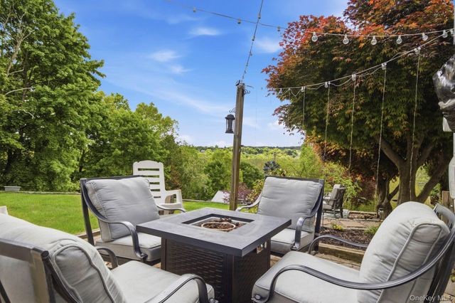 16 Birch Drive, Mahopac, NY 10541