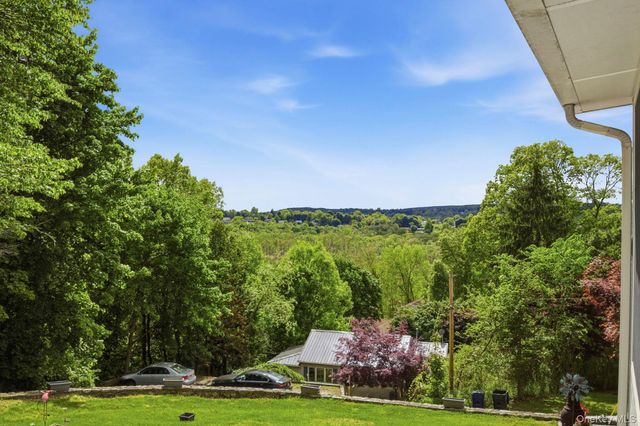 16 Birch Drive, Mahopac, NY 10541