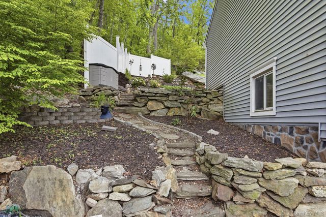 16 Birch Drive, Mahopac, NY 10541