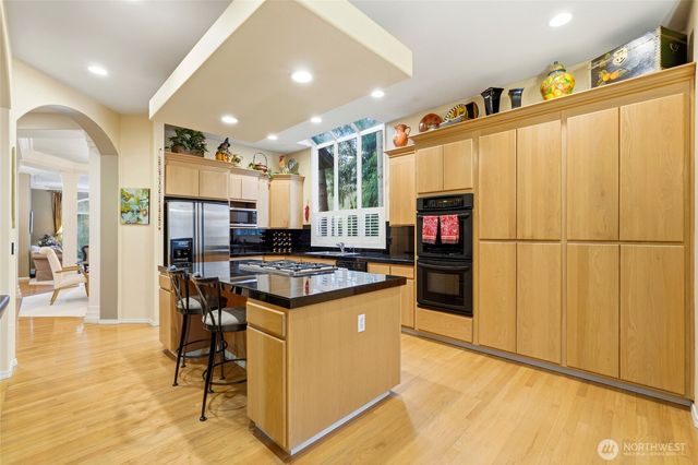 5633 194th Lane SE, Issaquah, WA 98027