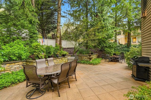 5633 194th Lane SE, Issaquah, WA 98027