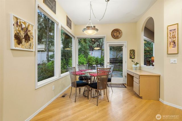 5633 194th Lane SE, Issaquah, WA 98027