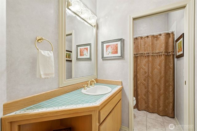 5633 194th Lane SE, Issaquah, WA 98027