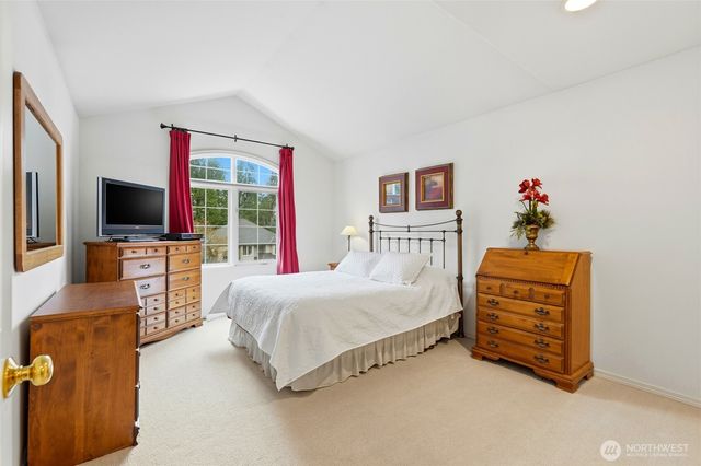 5633 194th Lane SE, Issaquah, WA 98027