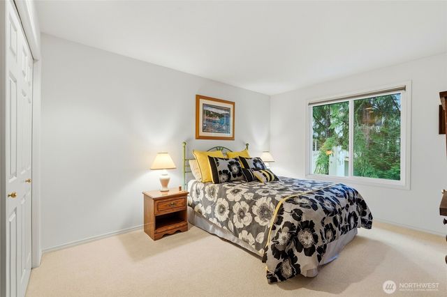 5633 194th Lane SE, Issaquah, WA 98027