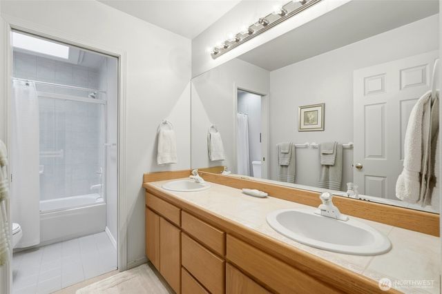 5633 194th Lane SE, Issaquah, WA 98027