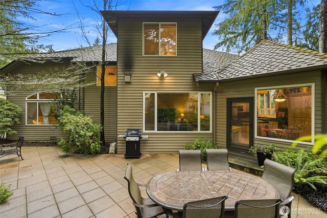 5633 194th Lane SE, Issaquah, WA 98027