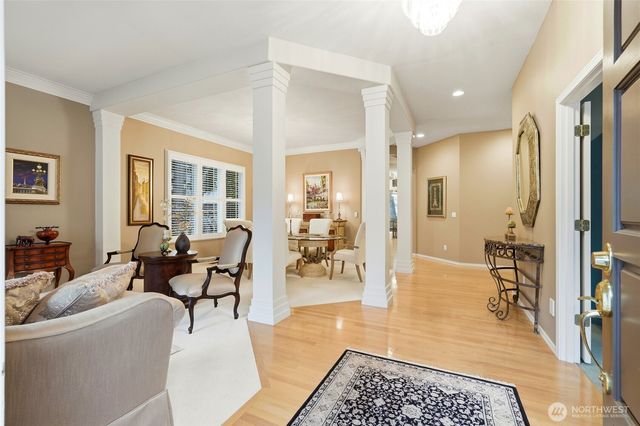 5633 194th Lane SE, Issaquah, WA 98027