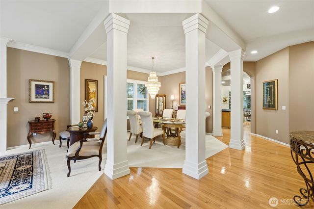 5633 194th Lane SE, Issaquah, WA 98027