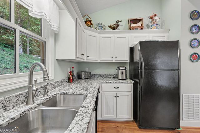 105 Evergreen Road, Hiawassee, GA 30546