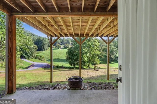 105 Evergreen Road, Hiawassee, GA 30546