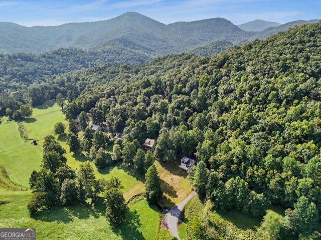 105 Evergreen Road, Hiawassee, GA 30546