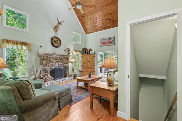 105 Evergreen Road, Hiawassee, GA 30546