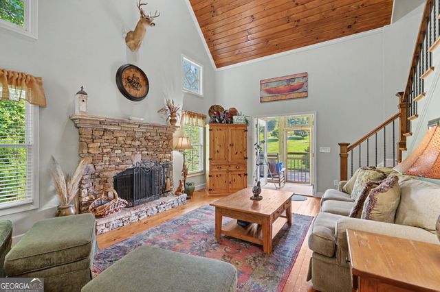 105 Evergreen Road, Hiawassee, GA 30546