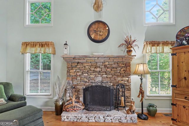 105 Evergreen Road, Hiawassee, GA 30546