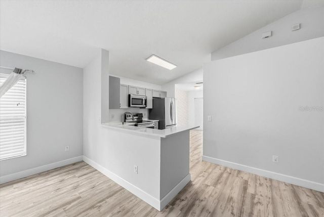 5863 MEADOWPARK PLACE, Lithia, FL 33547