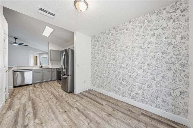 5863 MEADOWPARK PLACE, Lithia, FL 33547