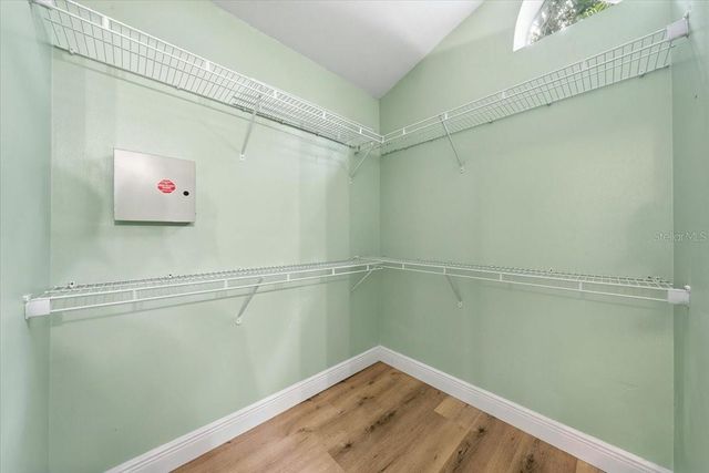 5863 MEADOWPARK PLACE, Lithia, FL 33547