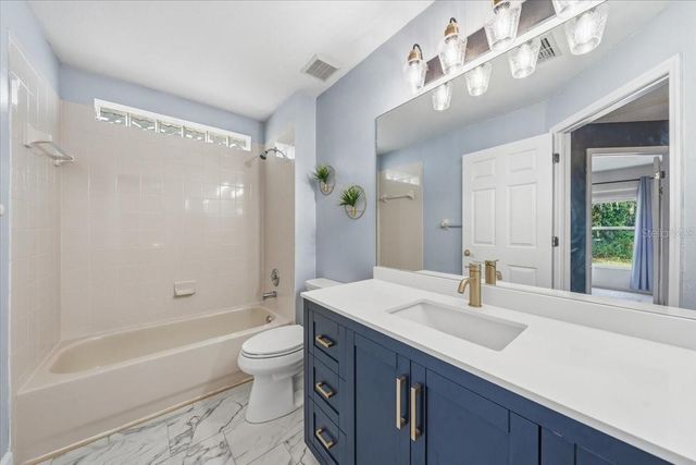 5863 MEADOWPARK PLACE, Lithia, FL 33547