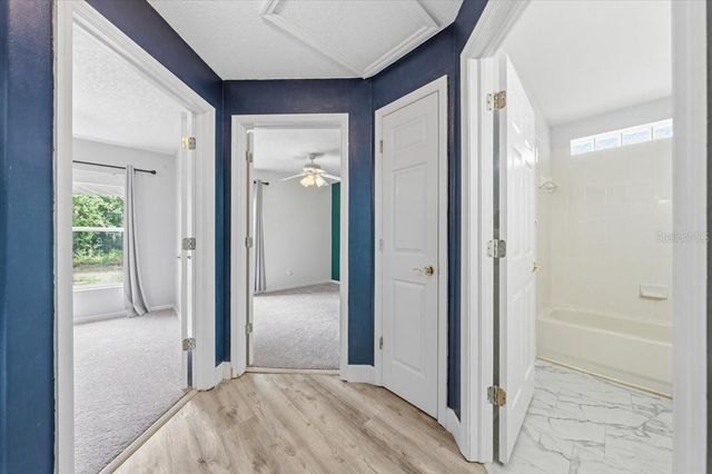 5863 MEADOWPARK PLACE, Lithia, FL 33547