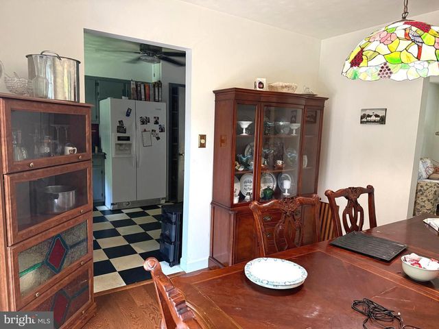 27 HAMILTON RD, Boiling Springs, PA 17007