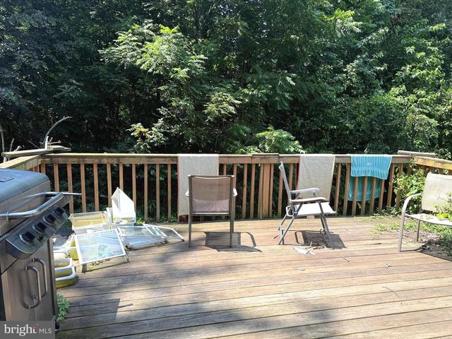 27 HAMILTON RD, Boiling Springs, PA 17007