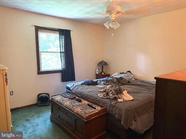 27 HAMILTON RD, Boiling Springs, PA 17007