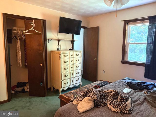 27 HAMILTON RD, Boiling Springs, PA 17007
