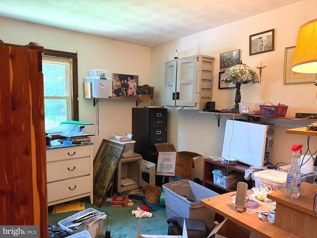 27 HAMILTON RD, Boiling Springs, PA 17007