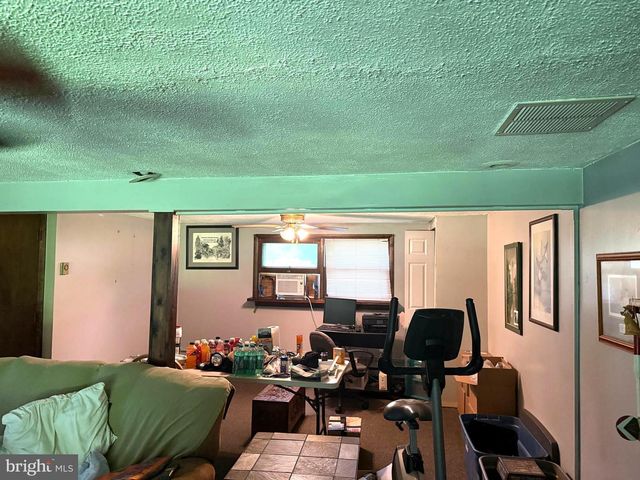 27 HAMILTON RD, Boiling Springs, PA 17007