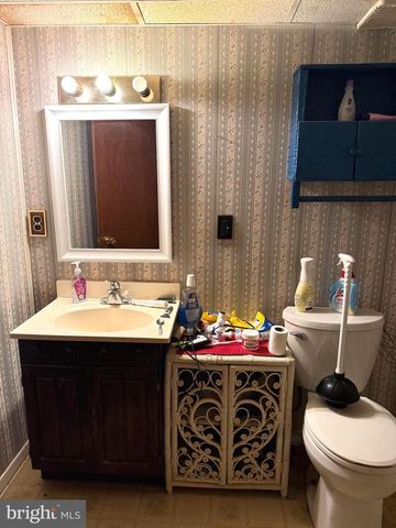 27 HAMILTON RD, Boiling Springs, PA 17007