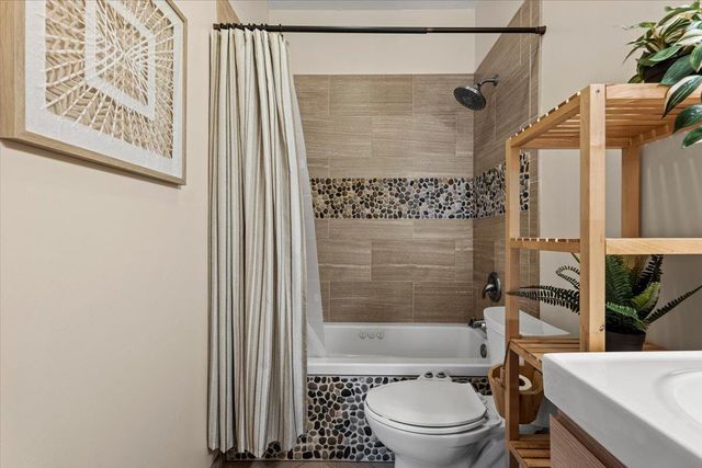 506 W San Antonio ST 205, San Marcos, TX 78666