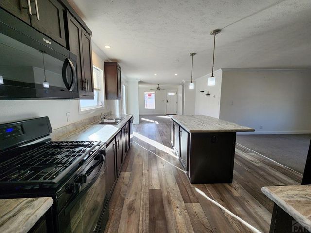 996 S Sibley Dr, Pueblo West, CO 81007