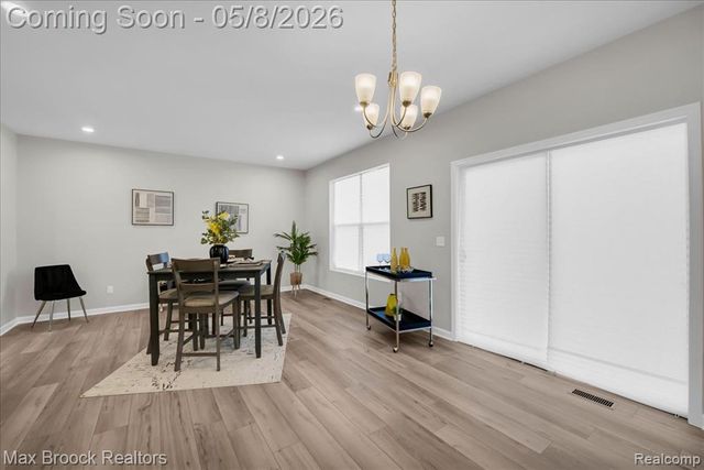 240 W Wilson, Pontiac, MI 48341