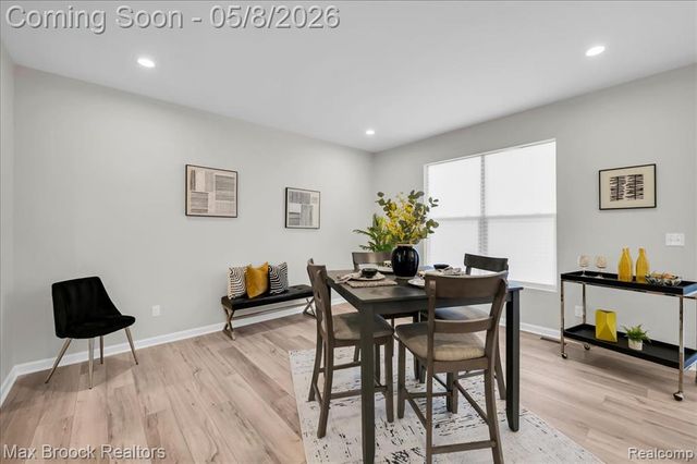 240 W Wilson, Pontiac, MI 48341
