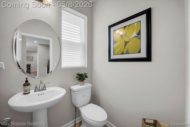 240 W Wilson, Pontiac, MI 48341