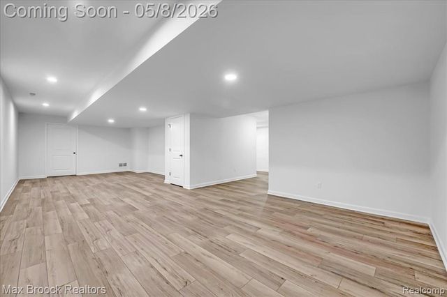 240 W Wilson, Pontiac, MI 48341