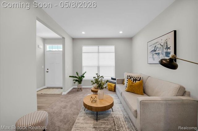 240 W Wilson, Pontiac, MI 48341