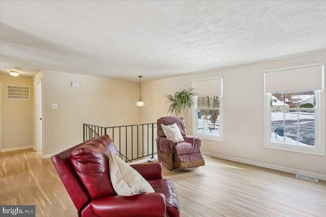 18112 KODELLA CT, Gaithersburg, MD 20877