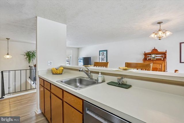 18112 KODELLA CT, Gaithersburg, MD 20877