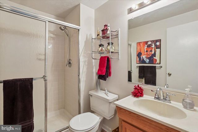 18112 KODELLA CT, Gaithersburg, MD 20877