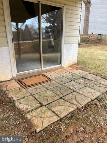 18112 KODELLA CT, Gaithersburg, MD 20877